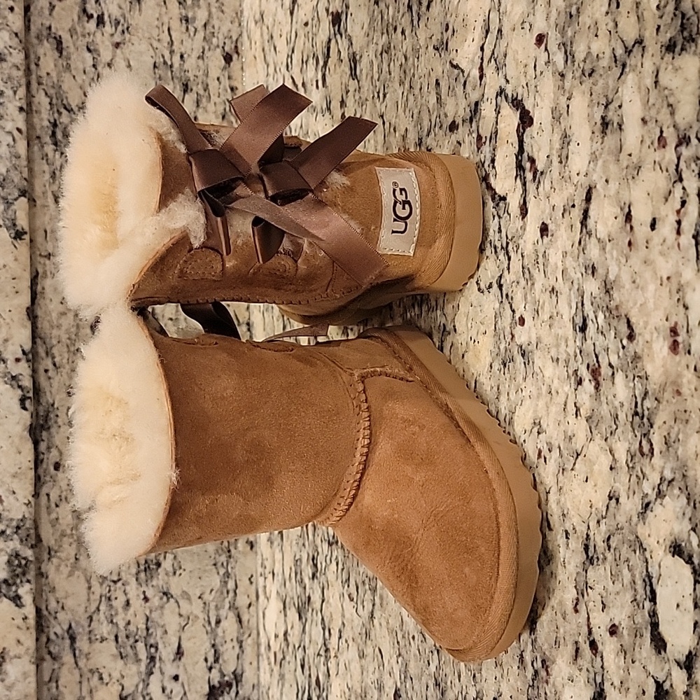 Toddler Bailey Button II uggs